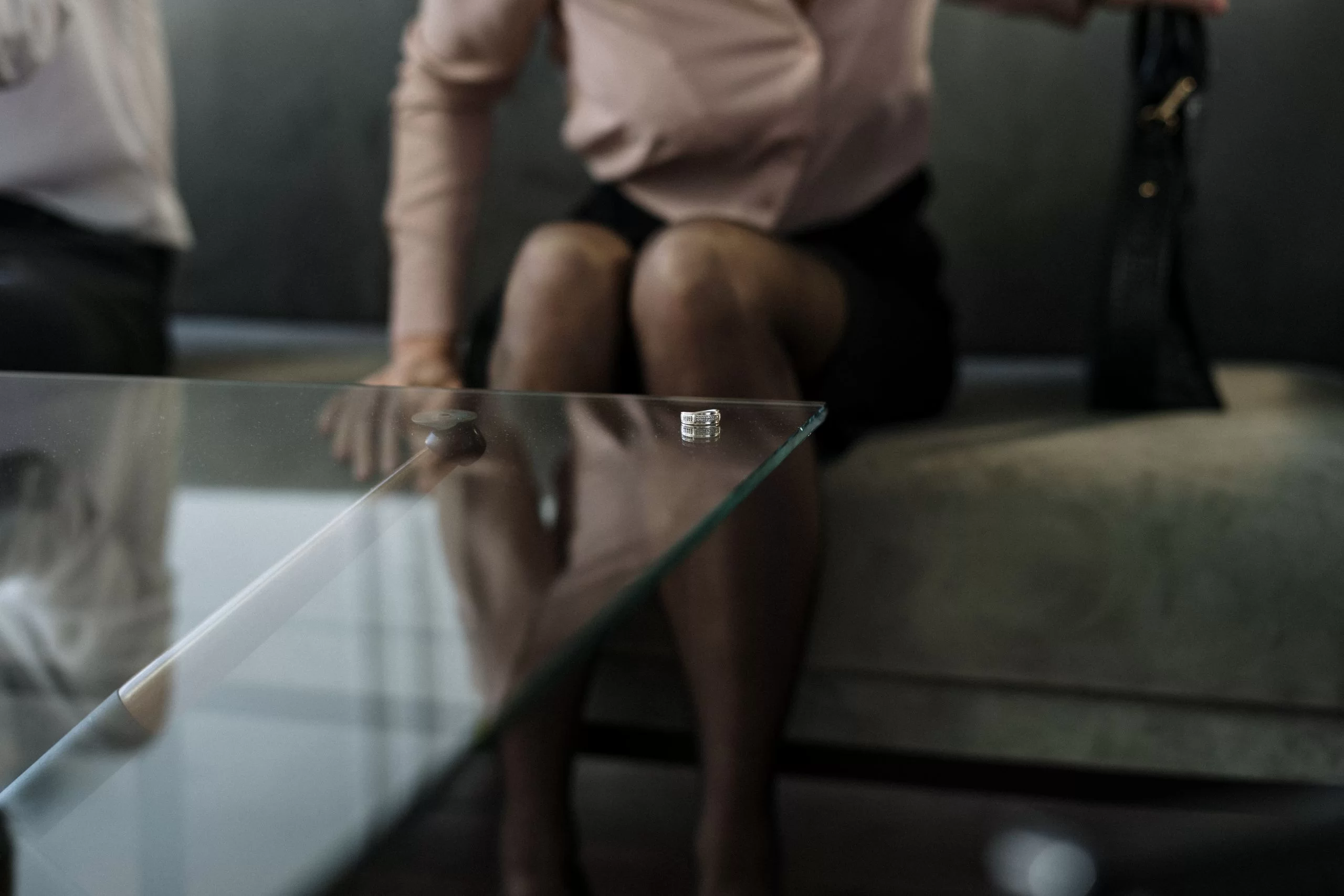 为何男人出轨,而女人总是视而不见?-鼓腹星球